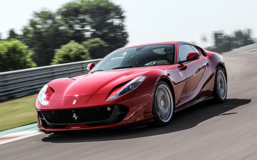  Ferrari 812 Superfast 2017 года  (фото 25 из 91)